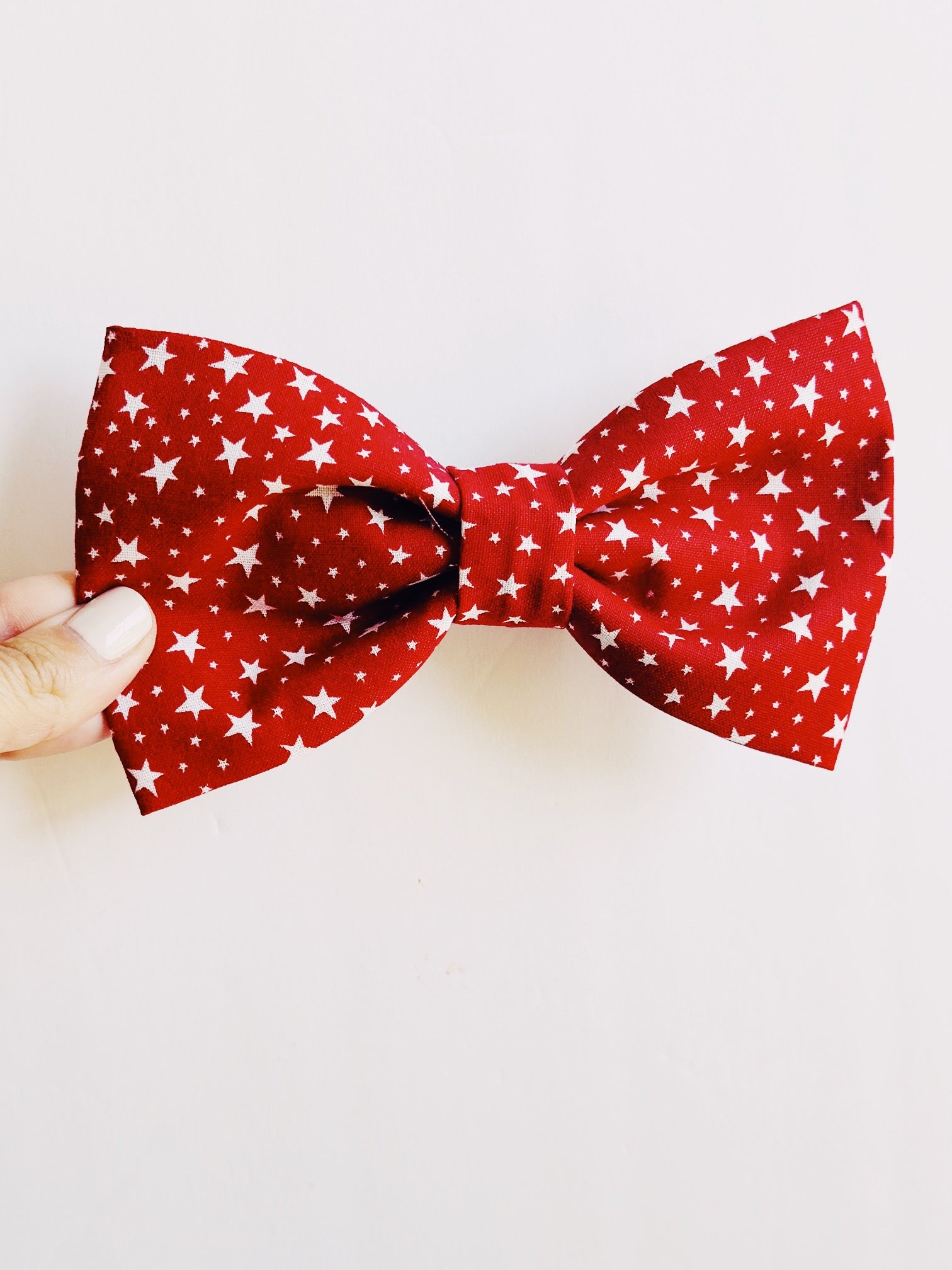 Red stars pet bowtie, adjustable to most size collars