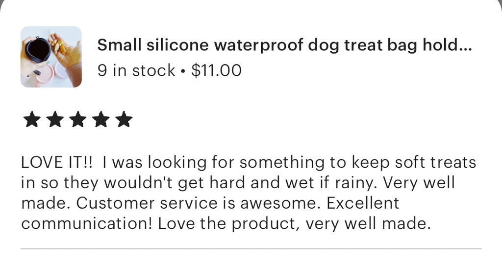 Small silicone waterproof dog treat bag holder with wrist strap, portable pouch to hook in leash or purse, small wristlet pouch, dog trainin