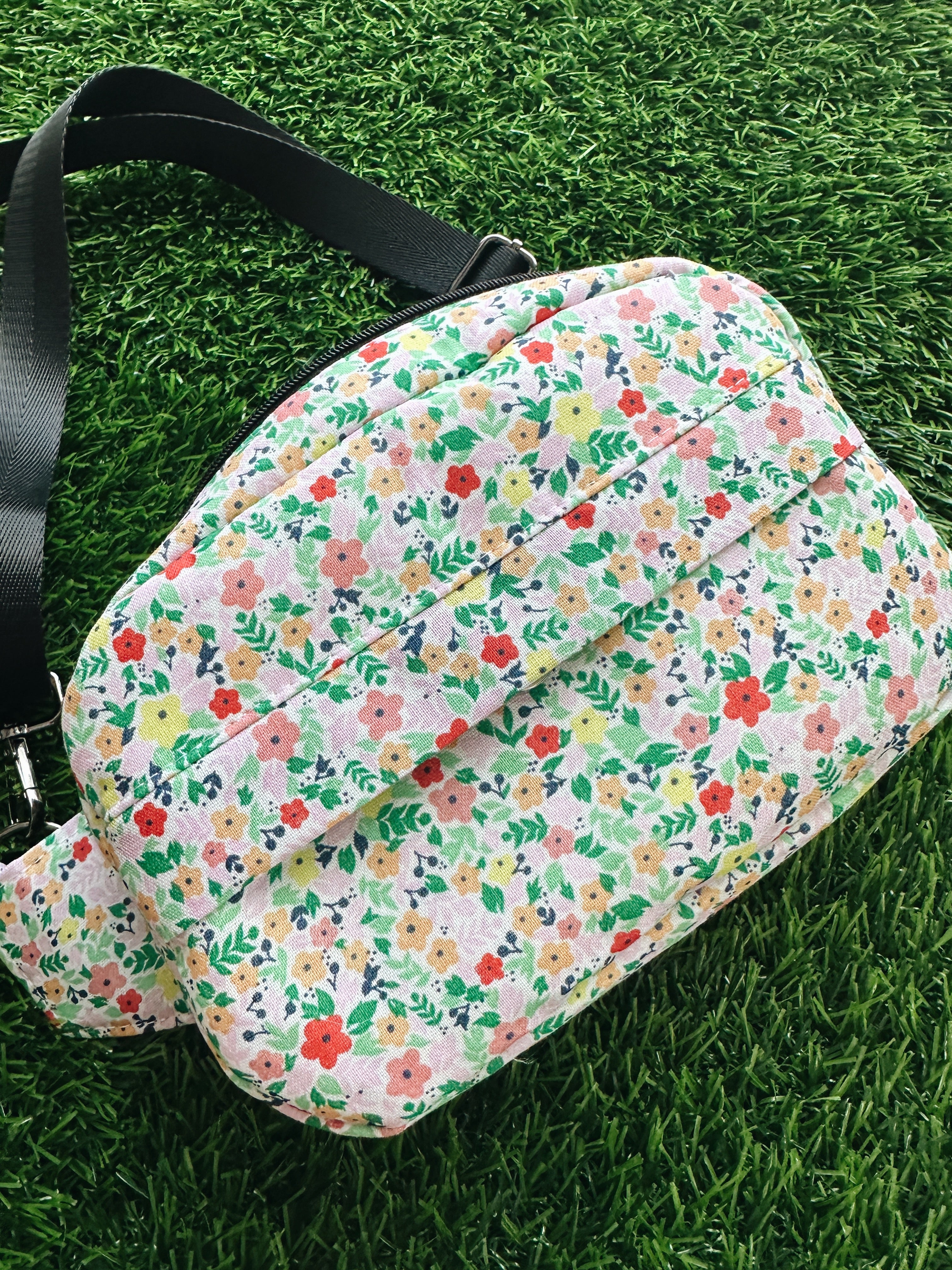 Floral green tiny flowers fanny pack, boho chic everyday bum bag, crossbody fanny pack