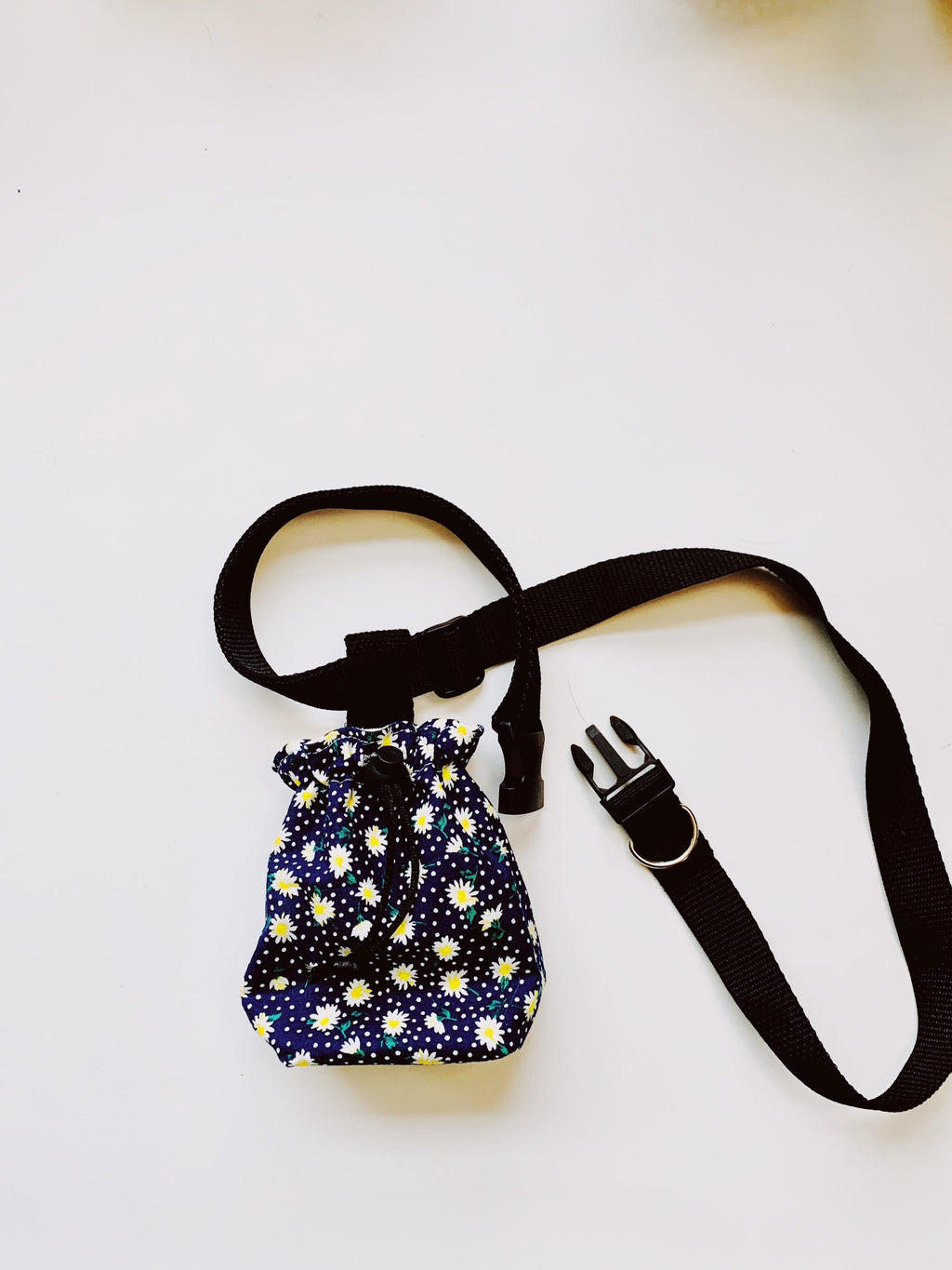 adjustable clip-on belt with D ring, custom size available, add on to treat bag,