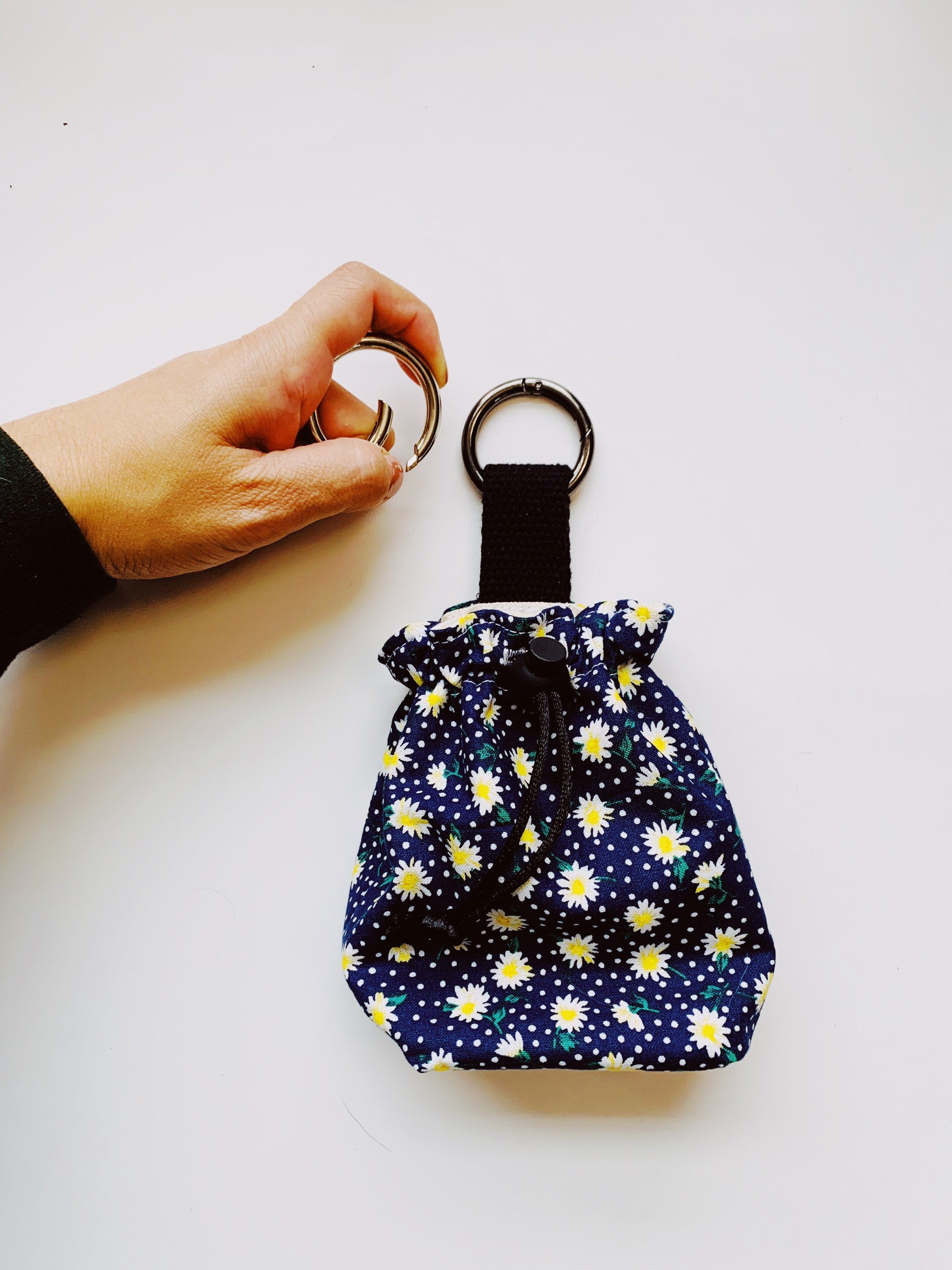 add on treat bag holder hook, Trigger Spring O Rings Round Carabiner Clip Snap,