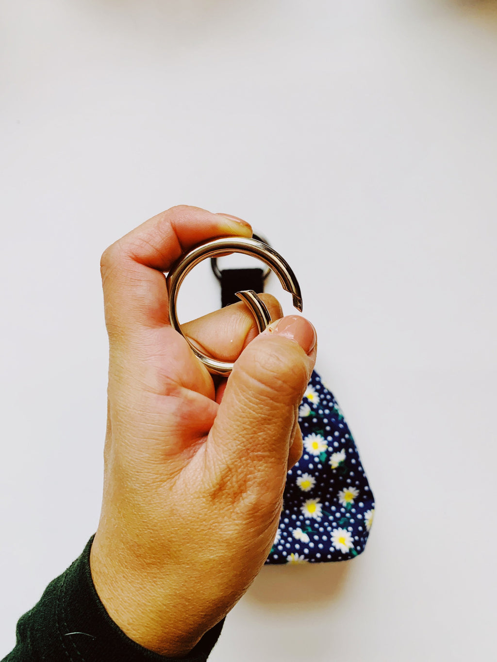 add on treat bag holder hook, Trigger Spring O Rings Round Carabiner Clip Snap,