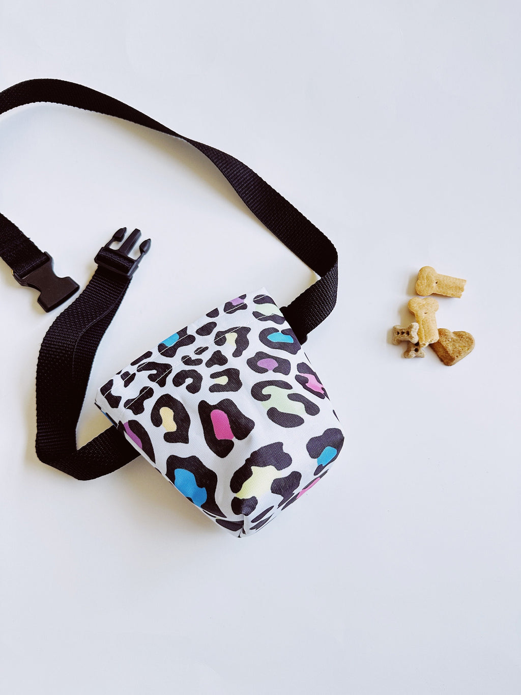 Multicolor leopard pouch with belt