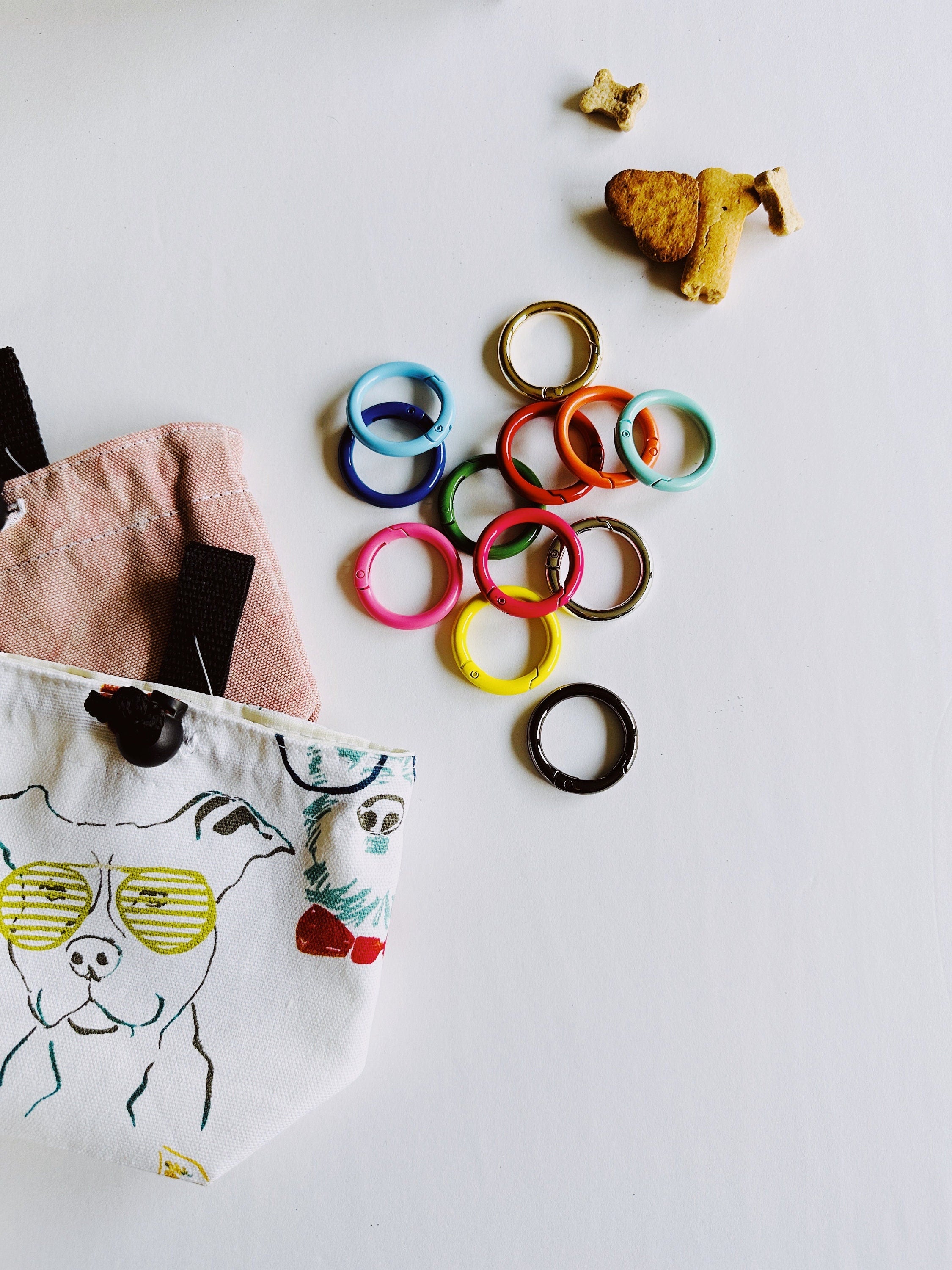 add on treat bag holder hook, Trigger Spring O Rings Round Carabiner Clip Snap, multicolor option carabiner for treat holder bags